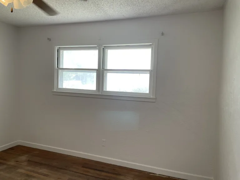 Bedroom wall and trim finish